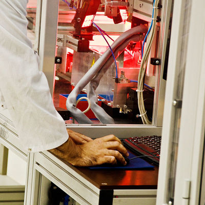 Il FCC di IEC ha riconosciuto il servizio di autenticazione di terzi accreditato del macchinario della seminatrice del laboratorio di prove