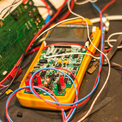 Prova di laboratorio della lampada di compatibilità di EMCelectromagnetic in 30-90 minuti