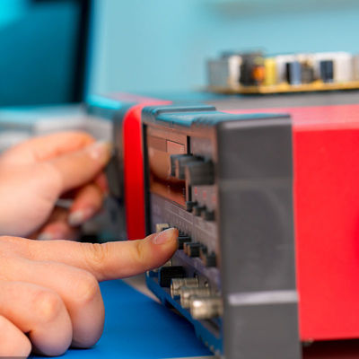Servizi difficili elettrici elettronici per l'apparecchio portatile della televisione